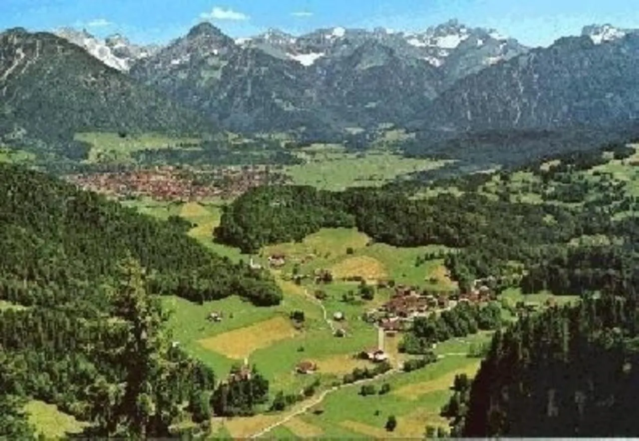 Apartment Wohnung Haus Falkenstein Nr 4 Mit Balkon In Oberstdorf-Tiefenbach